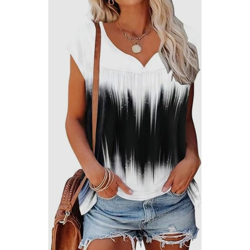 Disamer Blouse Top V-Neck Cap Sleeve Black White Print Casual Size M‎ NWT